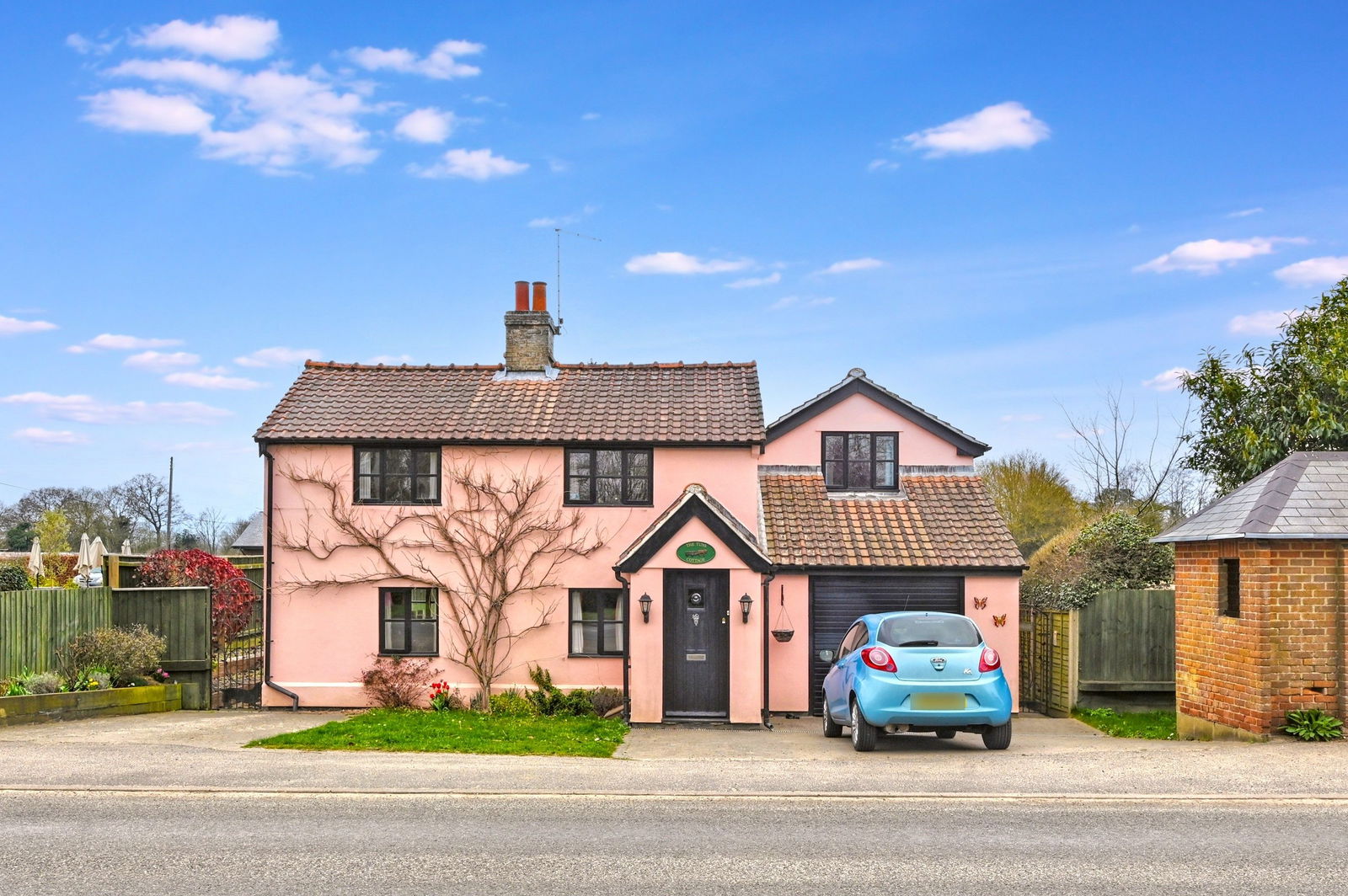 Pettistree, Nr Woodbridge, Suffolk property photo