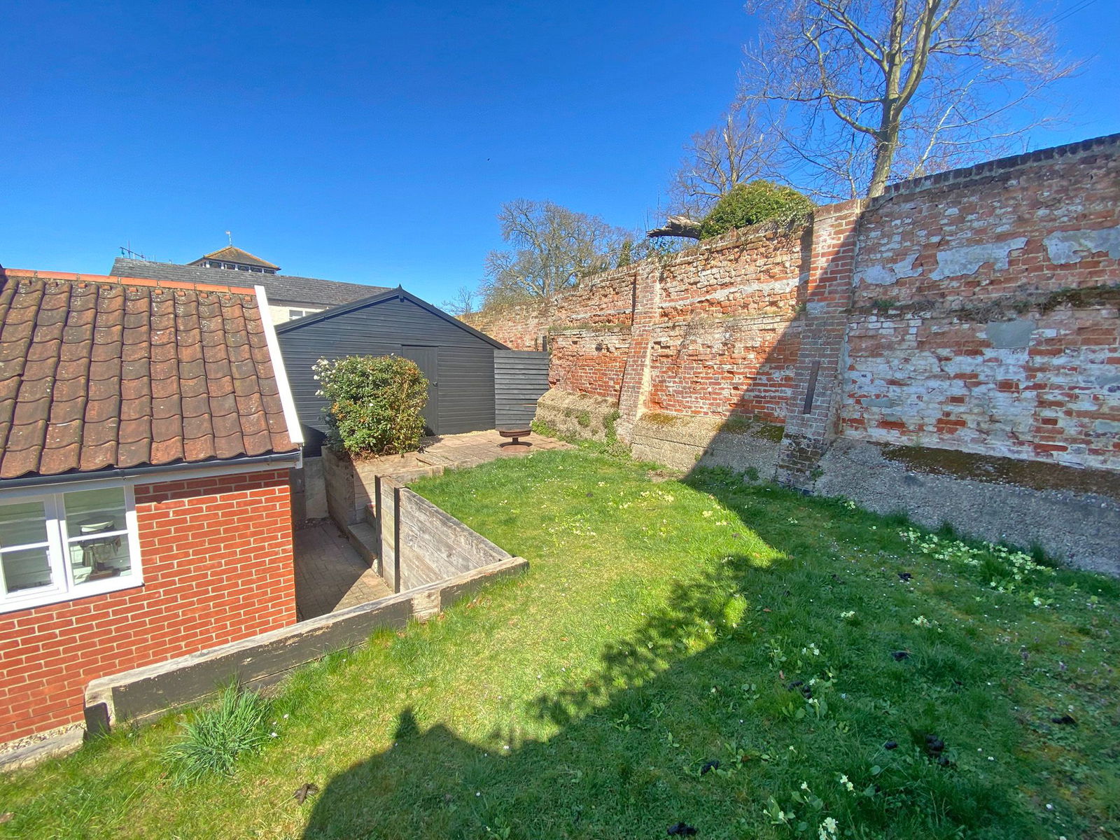 Market Hill, Framlingham, Suffolk property photo